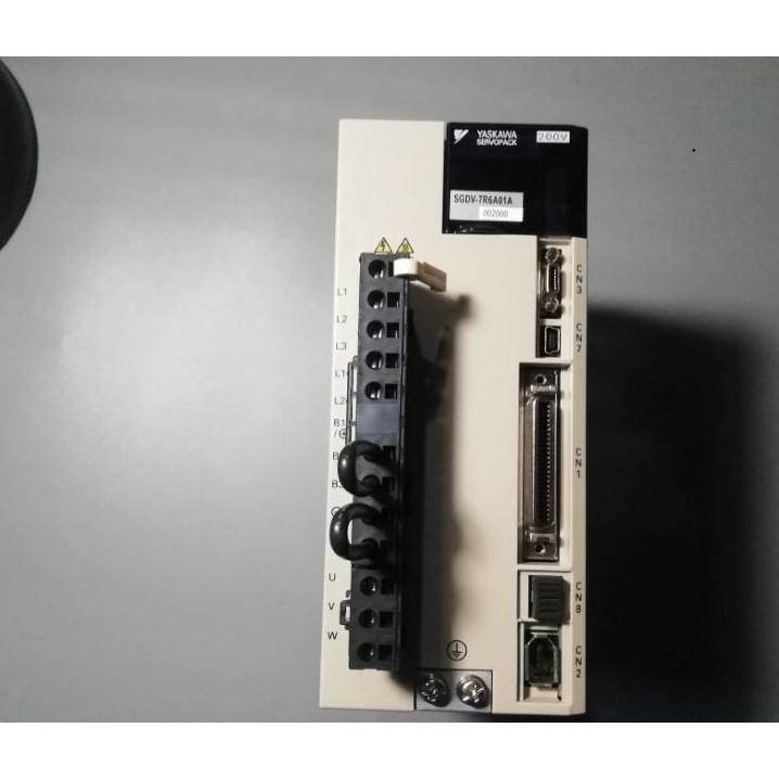SGDV-5R5A01A/SGDV-5R5A01A002000原装安川驱动器 全新原装