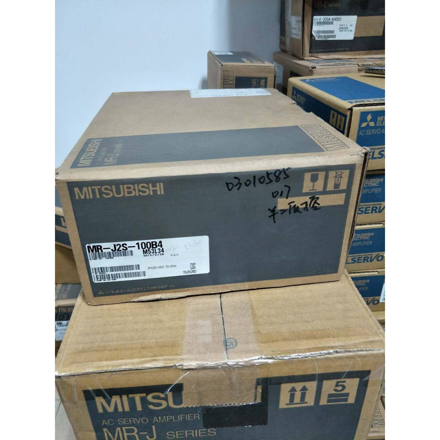 MR-J2S-100B4/200B4/350B4/500B4/700B4三菱驱动器·质保一年·