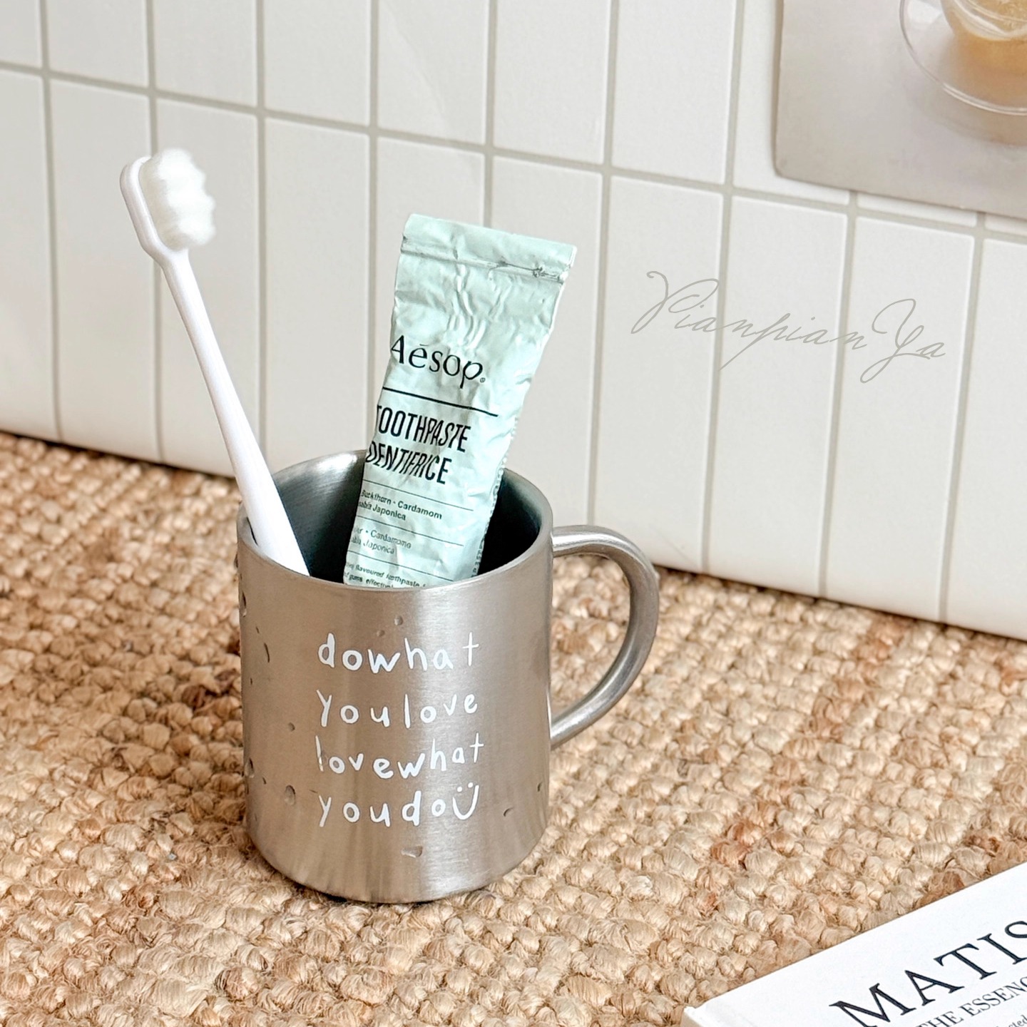 韩系简约英文杯高颜值不锈钢马克杯小众情侣水杯咖啡啤酒露营杯子