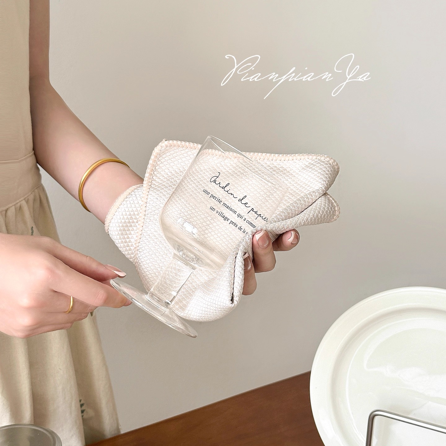 超细纤维鱼鳞布家居清洁百洁布无痕不留水渍神器窗户镜子清洁布