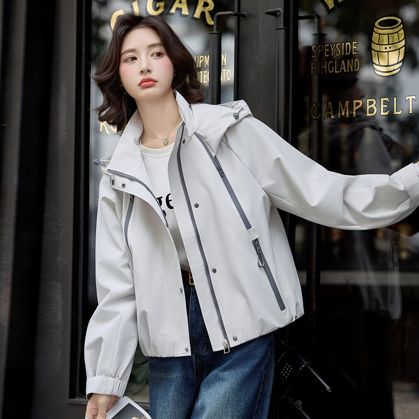 时尚工装夹克冲锋衣女2025秋装新款连帽百搭小个子短外套WW2533