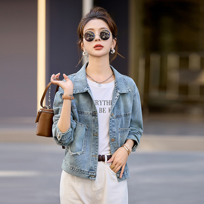 2025年秋季新款简约大方遮肉显瘦牛仔外套百搭流行小个子穿搭