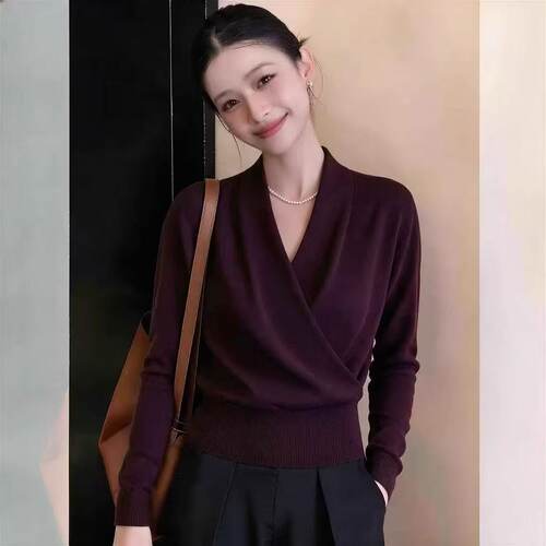 高级感交叉v领宽松内搭打底衫女2026秋冬新款气质长袖针织衫薄款