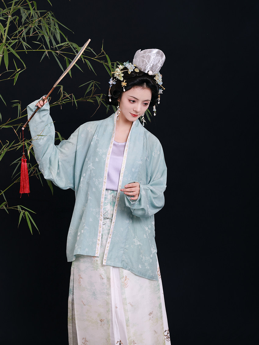 满桂陇定制2023非遗真丝植物染宋明制【售完欣赏】