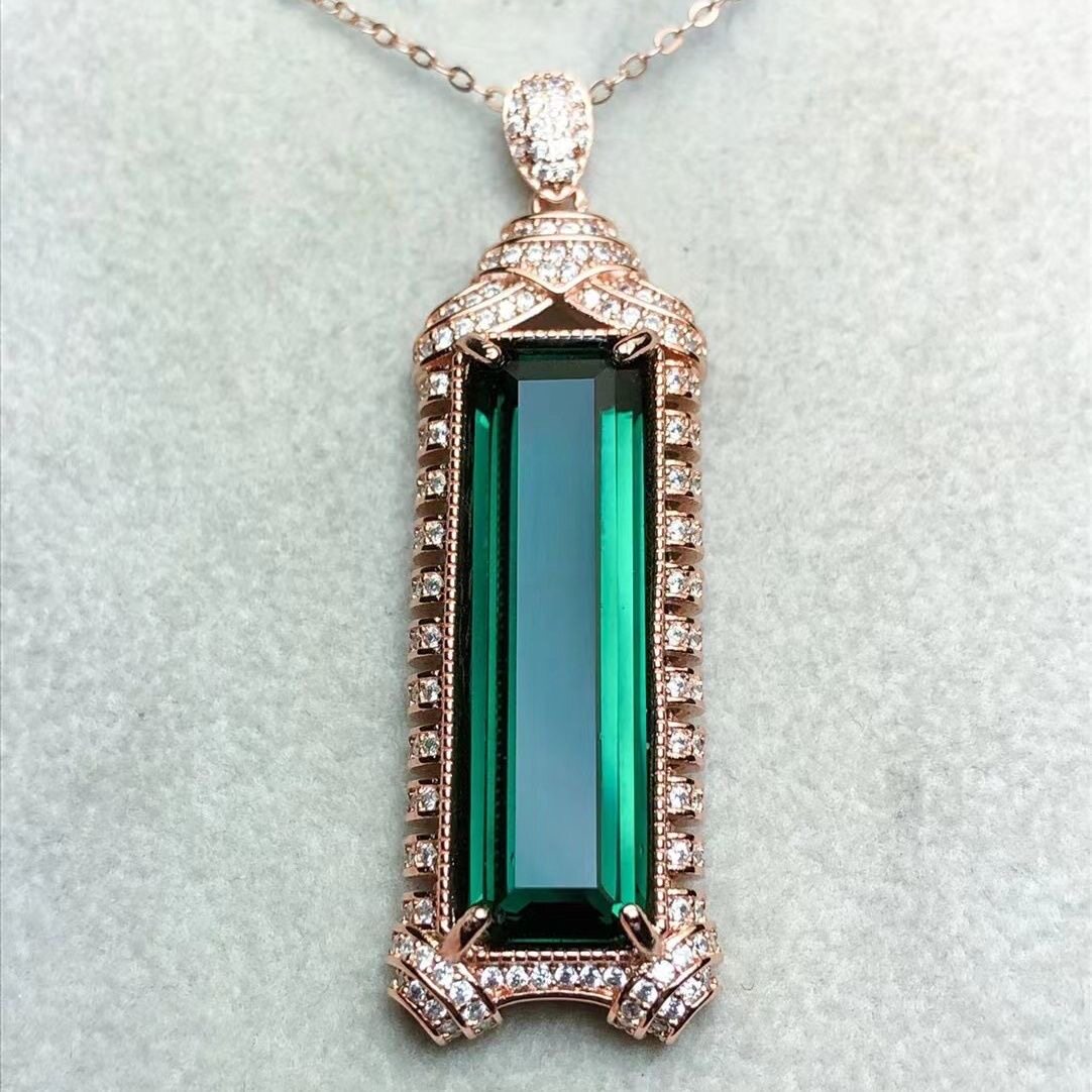 天然美丽绿碧玺吊坠全净体品质火彩超闪主石10*24mm 18K精工镶嵌