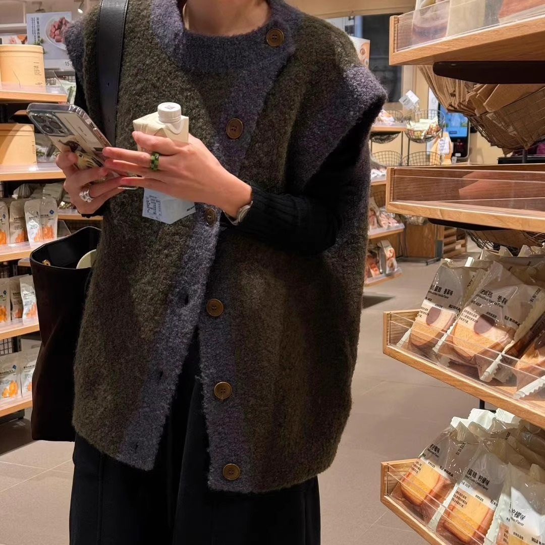 【现货】复古V领无袖马夹2025年夏潮牌百搭学院风上衣女马甲