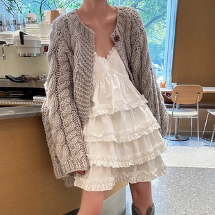 百搭复古韩版 新款 吊带裙女夏季 V领文艺蛋糕裙花边短裙 现货