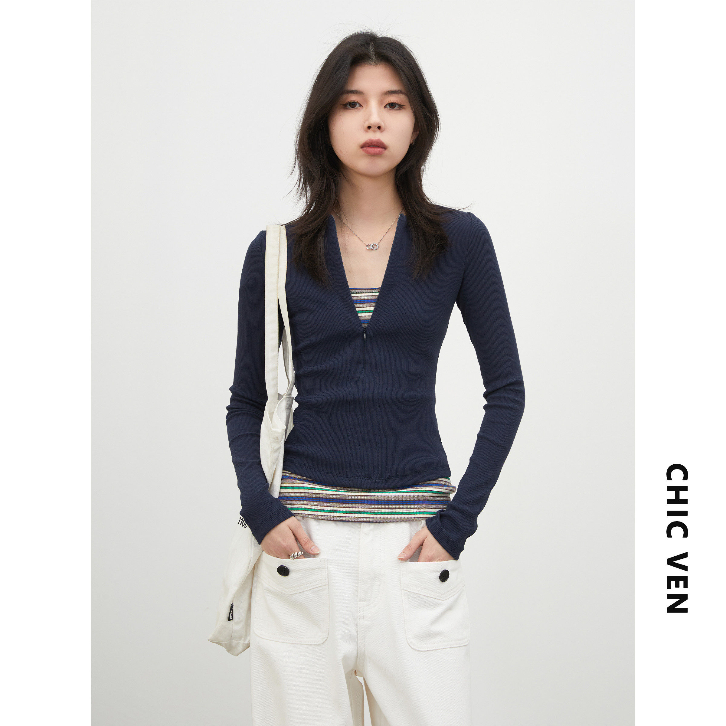 CV大码女装春款半开襟V领T恤撞色条纹吊带背心修身显瘦两件套胖mm