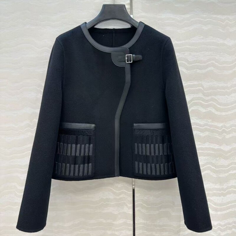 深圳南油绵羊皮拼接双面尼羊绒刺绣口袋H版马术夹克外套大衣女