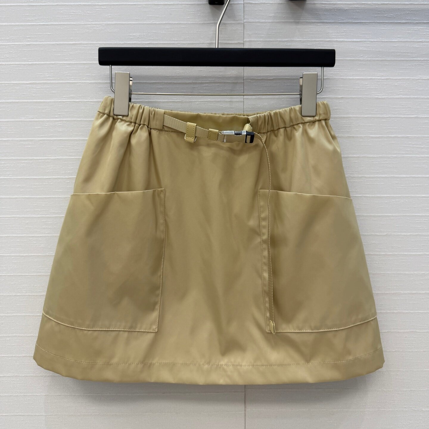 进口再生尼龙卡其色机能风插扣大口袋松紧腰包臀小A版型短半身裙