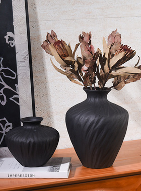 现代中古奶油侘寂风哑光素雅黑色陶瓷花器客厅玄关桌面装饰品摆件