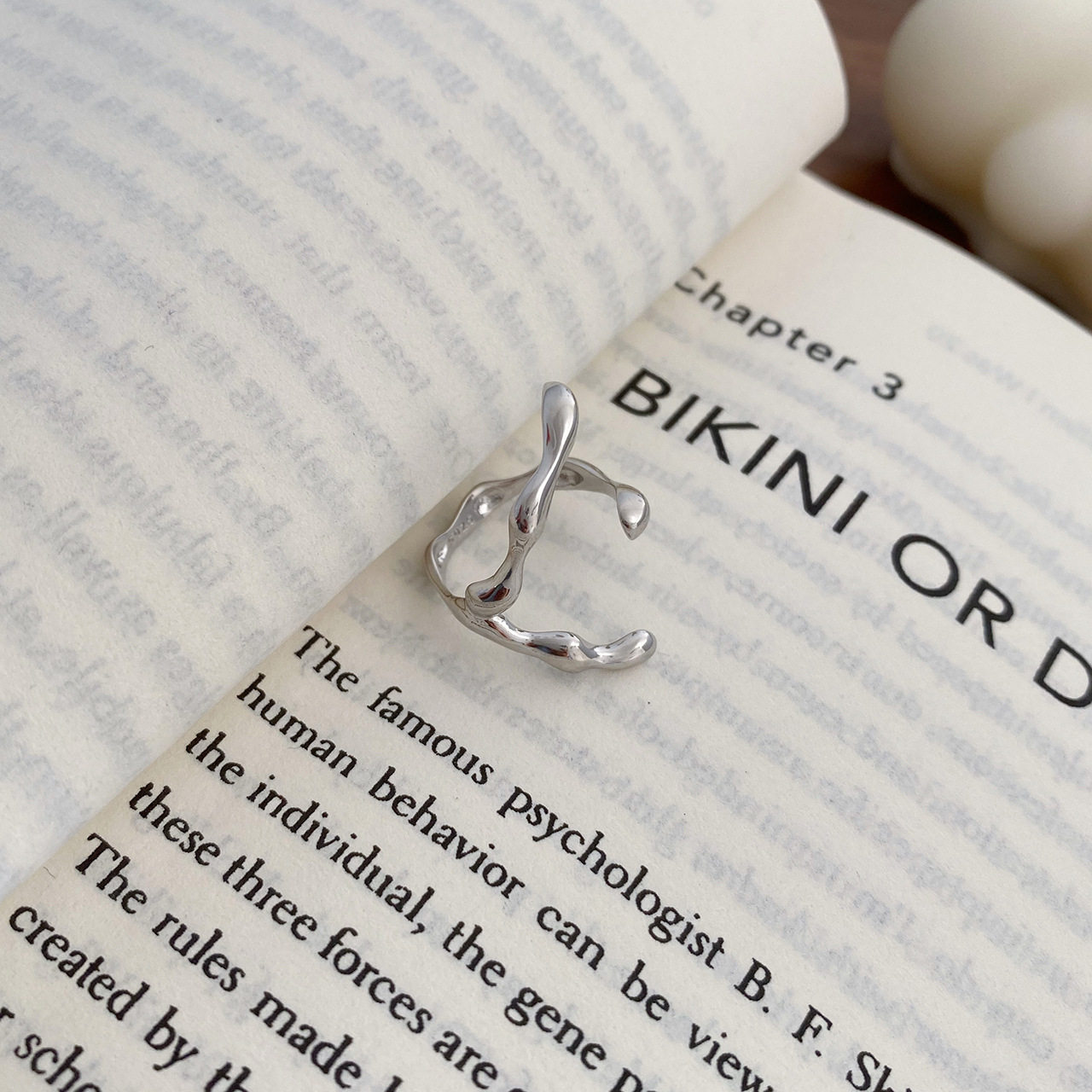 S925银饰品韩版仿珍珠戒指女复古时尚肌理水滴开口指环嘻哈食指戒