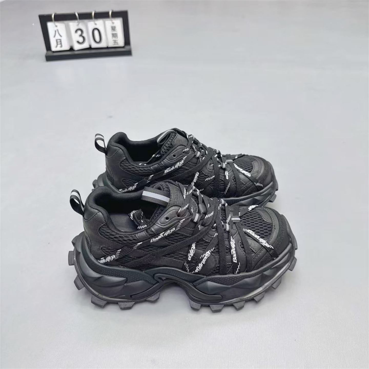 真皮女鞋韩版松糕底水钻老爹鞋女