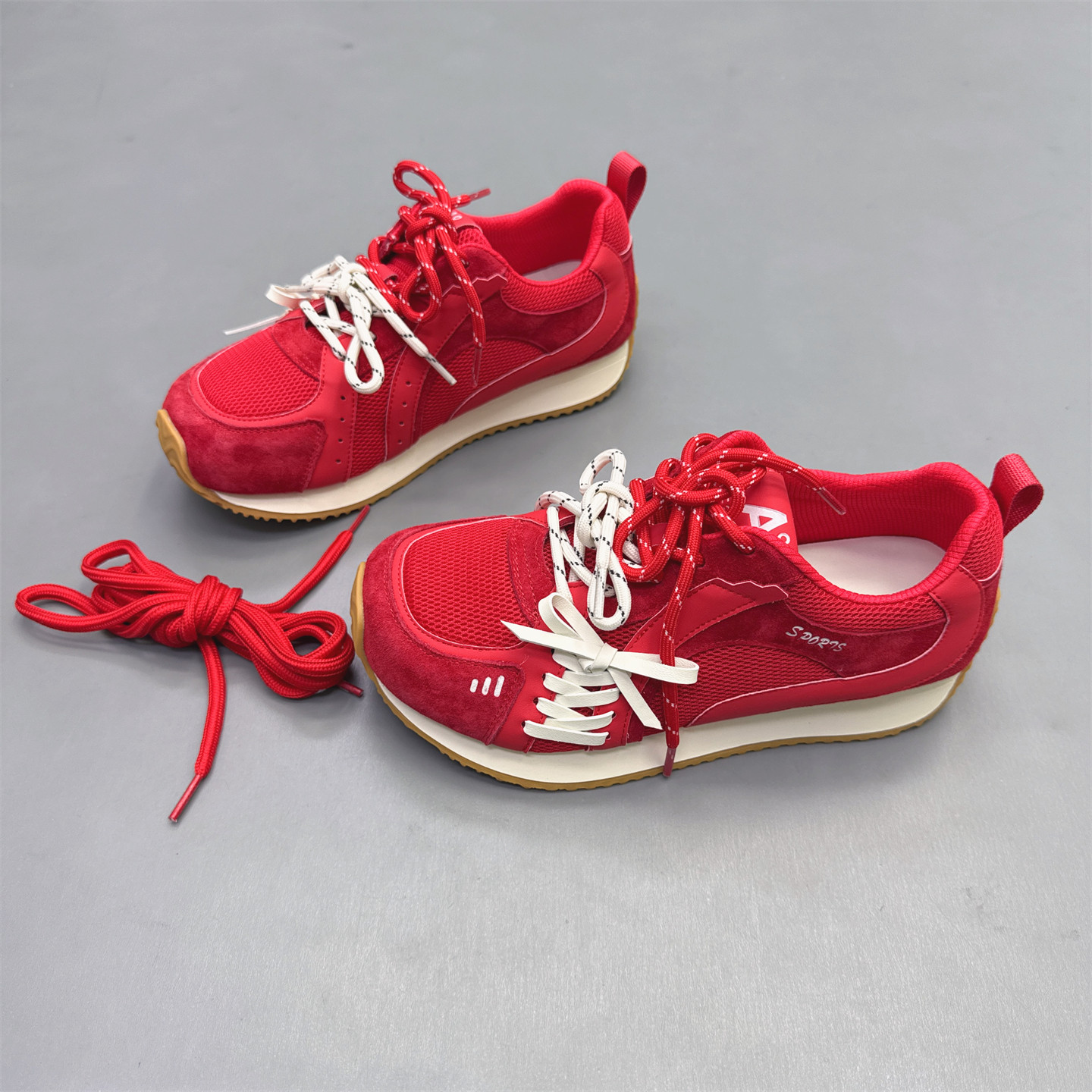 真皮女鞋卡皮巴啦拼色运动老爹鞋