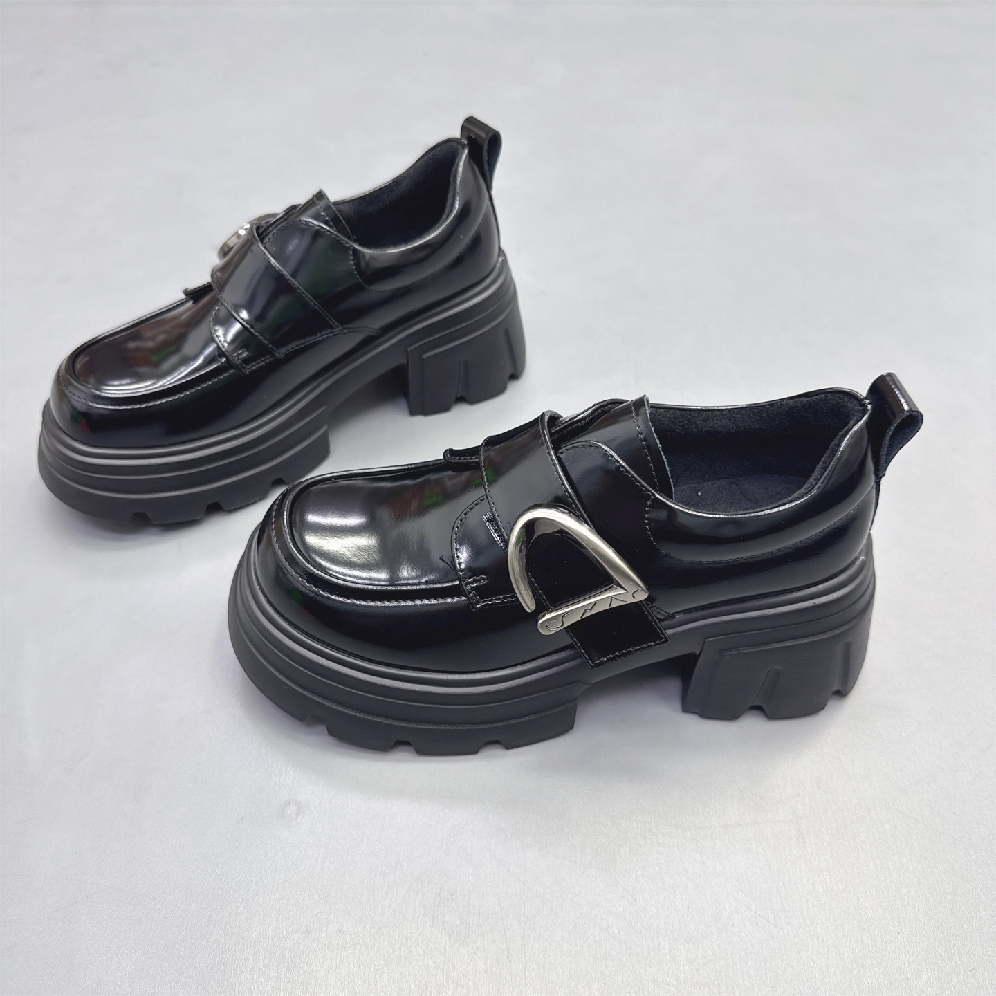 真皮增高6厘米英伦风加绒小皮鞋