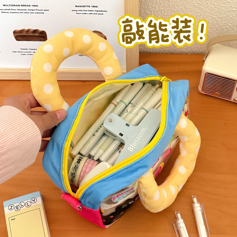 大容量可爱笔袋学生手提多功能化