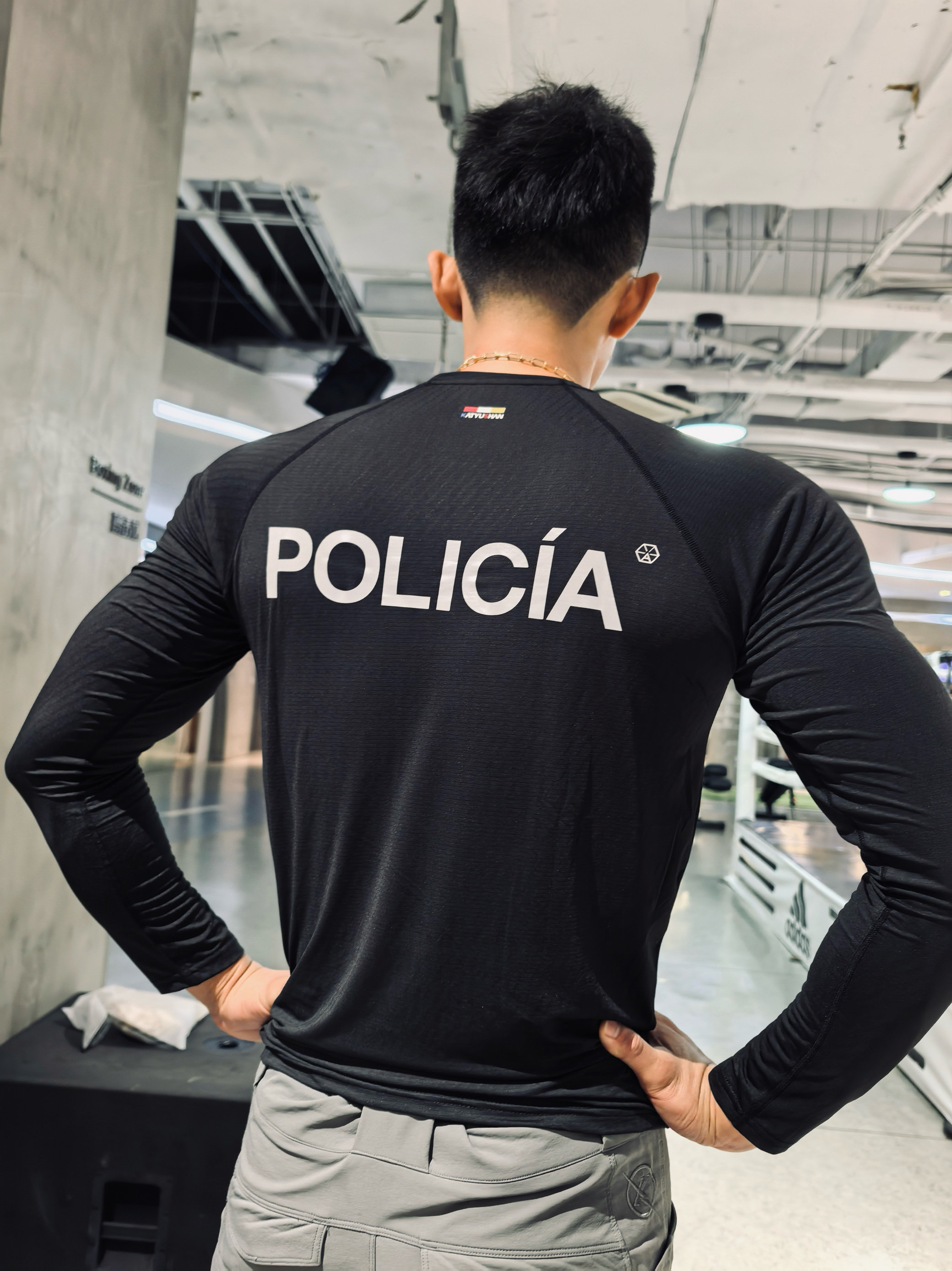 【卡秋山】冰条子长袖反光显大男速干透气健身训练服弹力上衣t恤,男装,T恤,淘宝优惠券,粉丝福利购,淘宝优惠卷