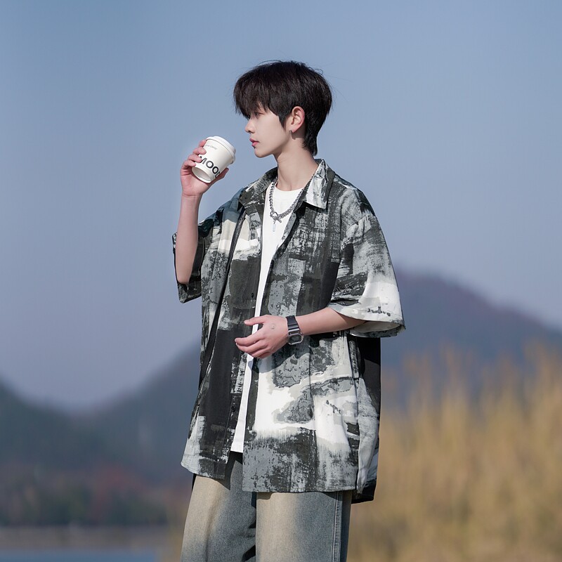 迈特优水墨画短袖衬衫男夏季新款冰丝薄款休闲宽松潮流沙滩花衬衣