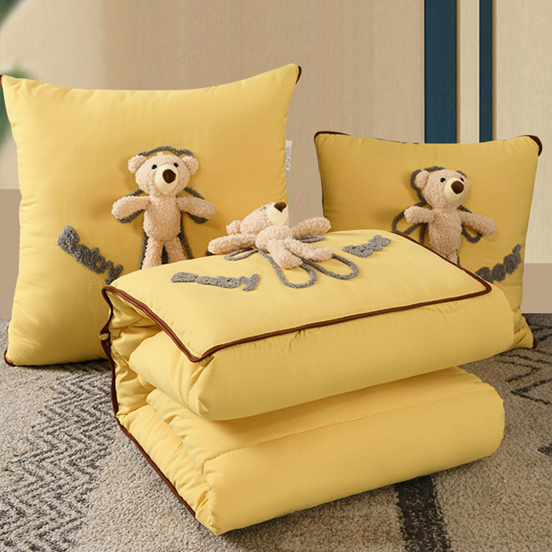 汽车抱枕被子两用卡通抱枕办公家用靠垫四季通用抱枕被车载毯子