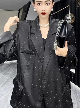 欧货2026年春季时尚复古高级感重工烫钻醋酸缎面宽松防晒西装外套