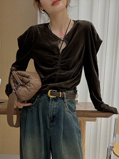 设计感圆领气质褶皱金丝绒衬衫 御姐范高级感泡泡袖 女 欧式 2026春季