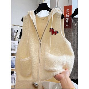 特大码300斤高级感小马羊羔毛马甲男女春秋叠穿宽松连帽背心上衣