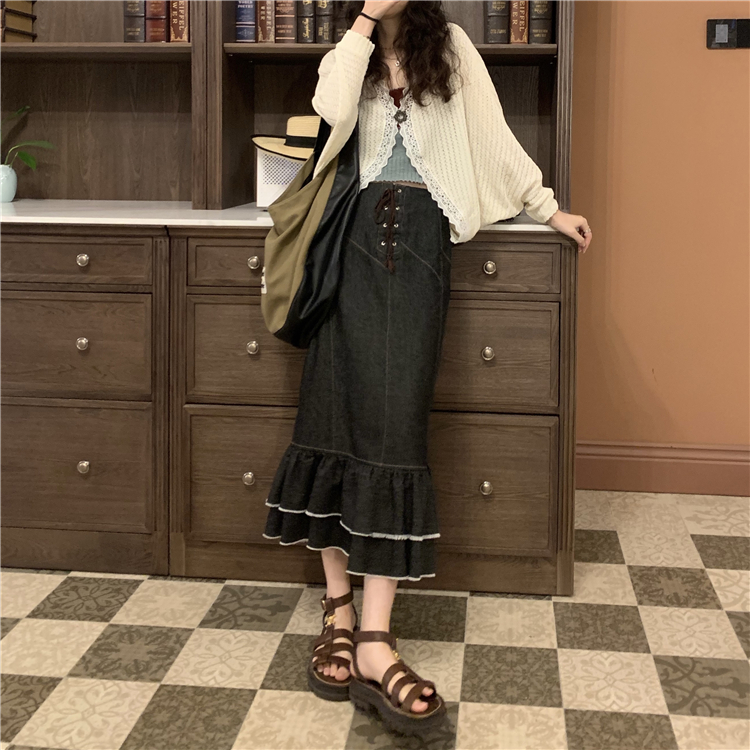 Roundshop | 最近的新宠单品” 古着感设计 裁片拼接牛仔风半身裙