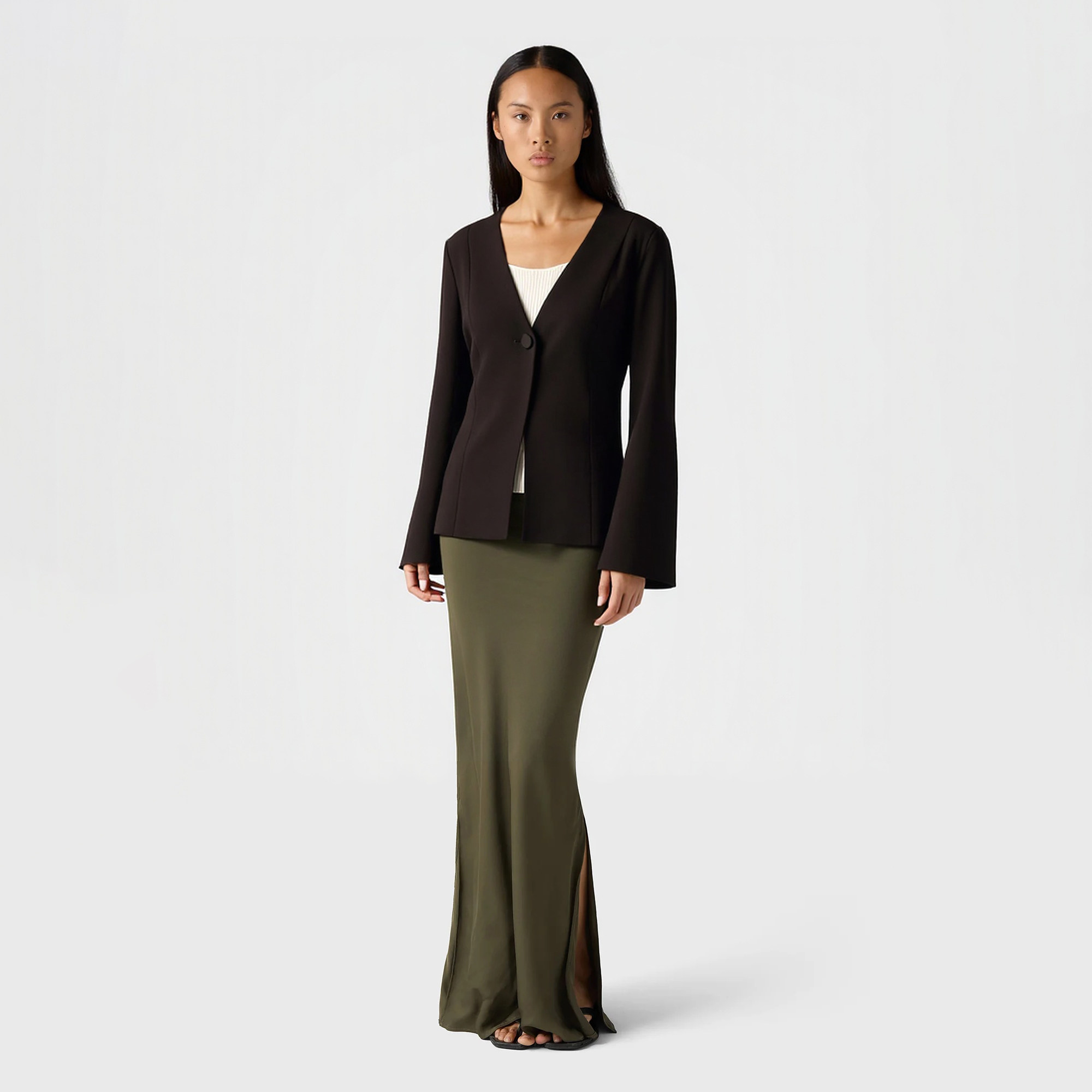 瑞典斯德哥尔摩MR 女款 柔软弹力绉布V领薄款一粒扣西装外套 146A