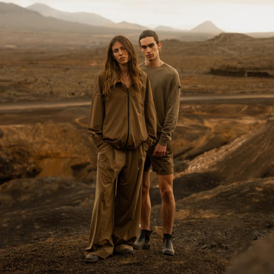 意大利海洋运动轻奢RR 男款 棉质酸洗怀旧圆领针织衫 E258