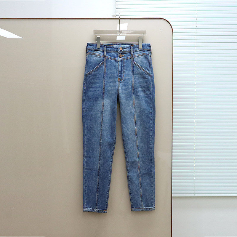 美式丹宁DJ 女款 浅蓝洗水锥形牛仔裤 F602