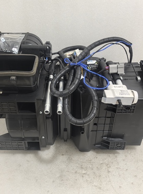 现代215 225 350 385 485-9 ⅴs挖机配件原装蒸发箱11Q6-96410