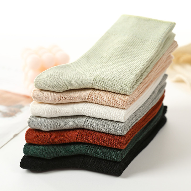 春秋冬季袜子纯棉中筒袜条纹双针女袜无骨袜黑白色长筒袜堆堆袜潮