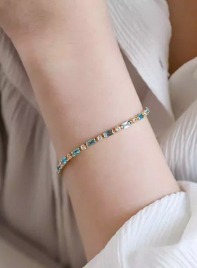 浅蓝色锆石拼接水晶手链