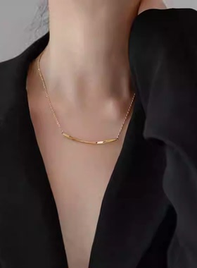 约金色扭转微笑项链不掉色