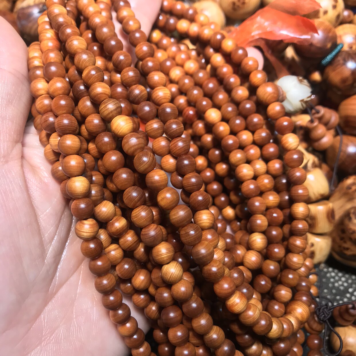 THUJA 세 높은 오일 고밀도 반투명 0.6*108 조각 달콤한 우유 향기 팔찌