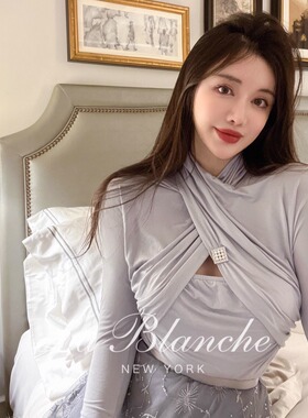 La Blanche法式美学修身高弹力棉灰色气质交叉设计珍珠扣长袖上衣