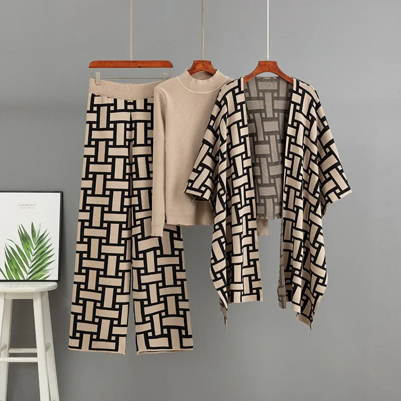 跨境秋冬条纹时尚休闲套装毛织宽松披肩+修身上衣+阔腿裤三件套女