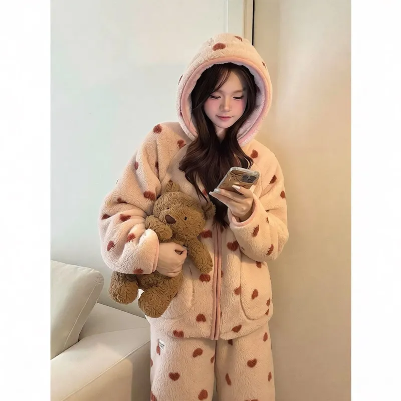 韩版爱心印花连帽珊瑚绒睡衣女冬新款加绒加厚保暖家居服套装