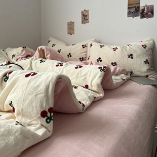 A类牛奶绒四件套新款冬季加绒加厚被罩床单珊瑚绒被套三件套床笠4