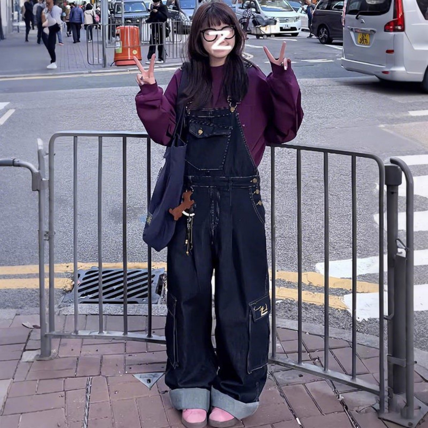 大码女装胖mm黑色时尚设计感牛仔背带裤女工装风宽松减龄阔腿裤子,女装/女士精品,大码裤装,淘宝优惠券,粉丝福利购,淘宝优惠卷