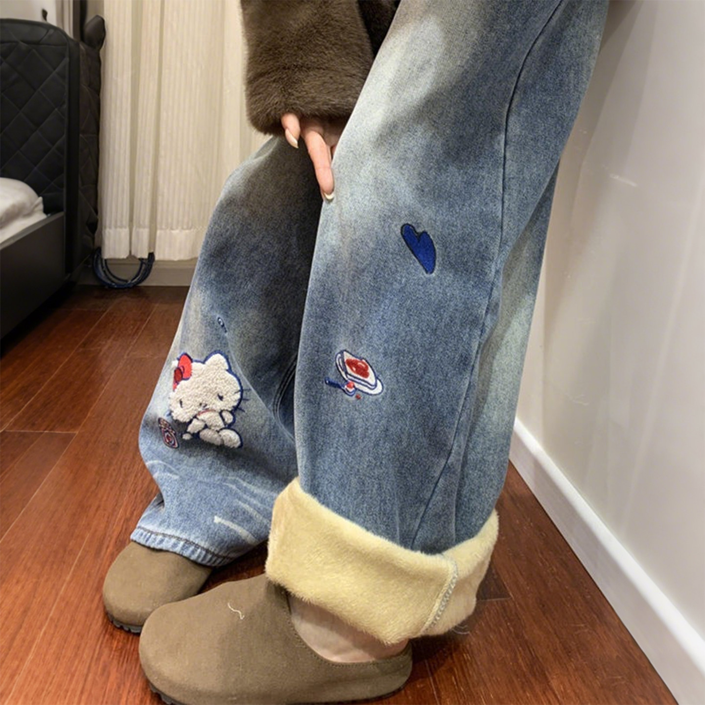 300斤胖mm大码女装卡通风刺绣牛仔裤女高腰显瘦时尚百搭阔腿裤潮,女装/女士精品,大码裤装,淘宝优惠券,粉丝福利购,淘宝优惠卷