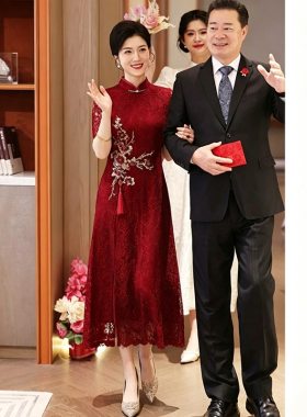 妈妈婚宴装红色蕾丝改良旗袍高端刺绣喜婆婆婚礼气质显瘦长款礼服