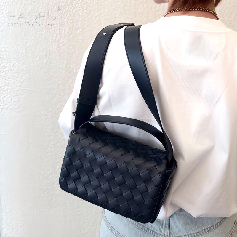 EASEU真皮小牛皮编织小方包男女通用百搭通勤手提单肩斜挎豆腐包