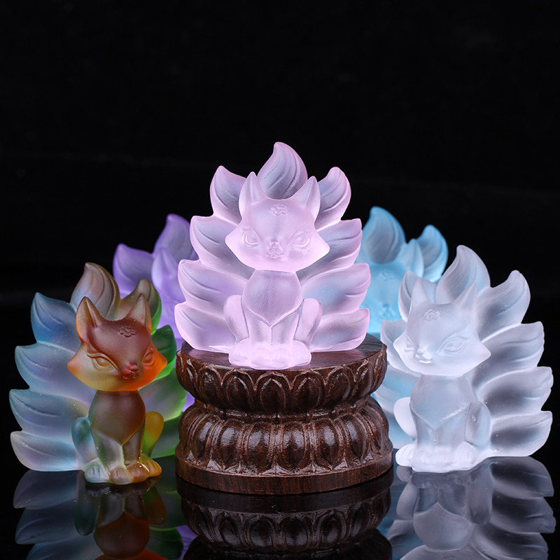 新品九尾狐狸桌面小摆件招桃花