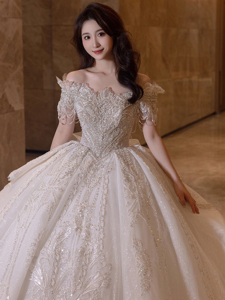 One word shoulder French light wedding dress 2024 new bride main yarn high -level texture heavy work luxury high -end pregnant women dragging tail One word shoulder French light wedding dress 2024 new bride main yarn high -level texture heavy work luxury high -end pregnant women dragging tail