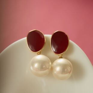 日韩红色秋冬珍珠耳钉高级感耳坠复古耳环爆款耳饰蚊香盘耳夹