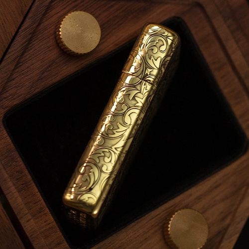 Zhibao Ligher подлинный Zhibao Tangcao Eightyear Old Shop 16 Цвета Zhibao Tang Cao Zippo Подлинное латунное волокно -воздушное угольное и нефтяная узкая машина узкая машина