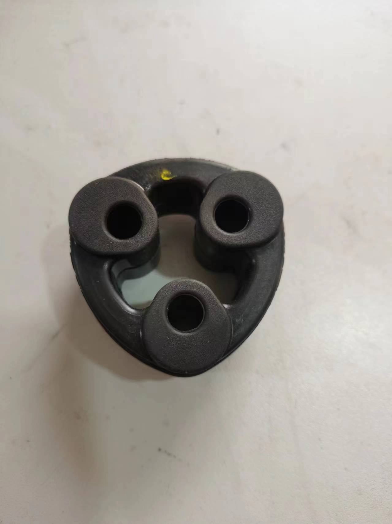 五十铃瑞迈铃拓排气管吊耳三孔