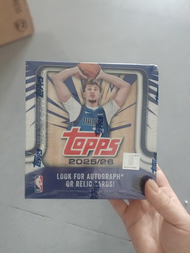现货  2025/26 Topps NBA篮球旗舰系列 MEGA 盒