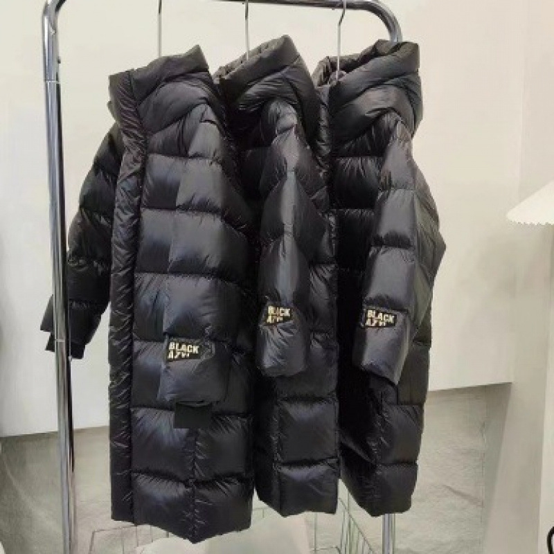 2025新款儿童黑金长款羽绒服男女童连帽加厚保暖外套中大童加厚